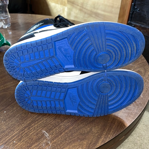 Jordan 1 Retro High OG 'Royal Toe', stock X verified tagged, barely used if ever - Picture 9 of 9